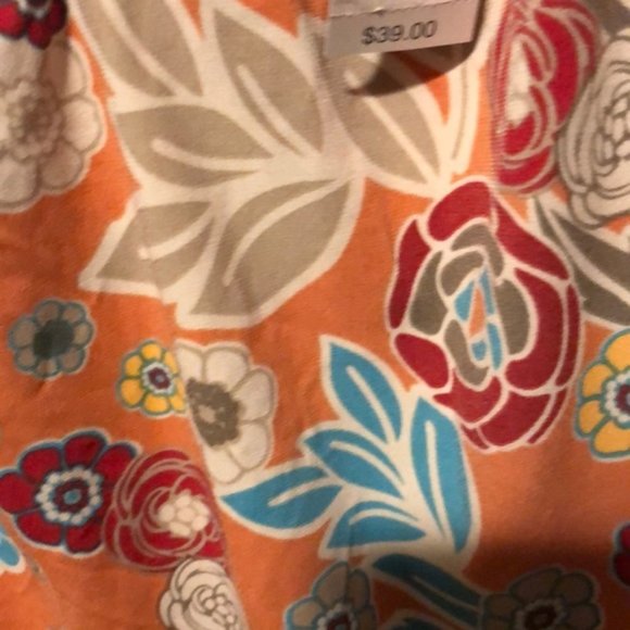 🇺🇸 3/$30 Trulli Floral Pattern v-neck tank NWT - Picture 6 of 7